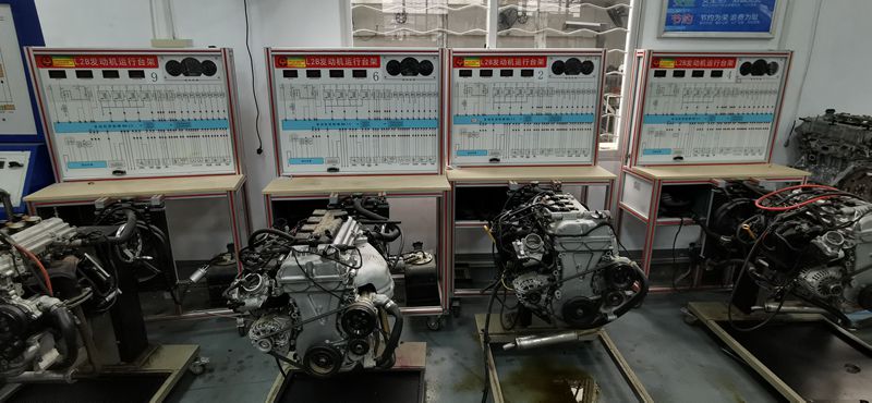 发动机运行台架.jpg